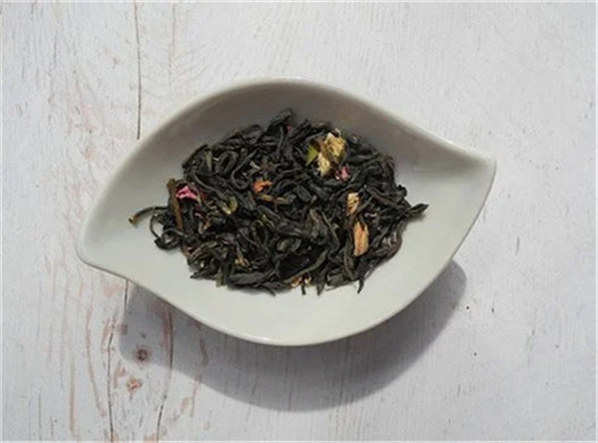 西湖龙井茶洗脸的好处