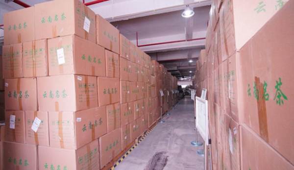 关于云南40万吨普洱茶躺在仓库！古树茶，无法面对残酷的现实的新闻(7)