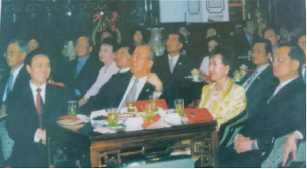 有关于链接现代消费者，看大佛龙井的品牌传播新探索的热门信息(1)