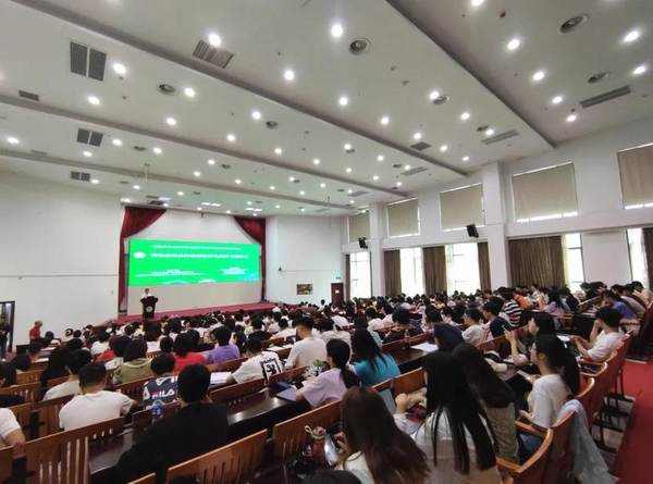 有关于首次破译黄棪茶树品种基因组，揭示安溪高香茶品种分子学机理的热门资讯