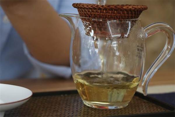 有关于泡沫之下,2021年普洱茶市场真的要变天?芳村市场会被拉垮?的最新消息(2)