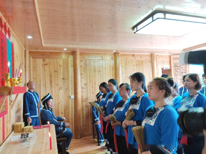 有关于老茶王传统仪式收徒——茶乡古丈非遗传承助力乡村文化振兴的最新资讯(2)