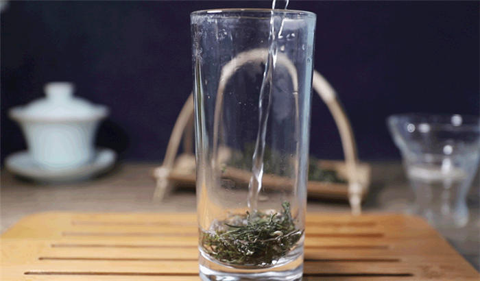 关于56000次采摘方得1斤!火出国门的三峡毛尖,天然清香!的最新资讯(2)