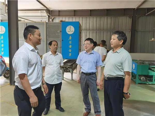 关于宣城市茶产业工作暨“广德黄金芽”生产基地观摩会议在广德召开的热门新闻(2)