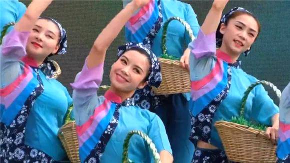 关于2021重庆大足首届“古龙茶文化节”暨乡村旅游民俗展演展销活动纪实的新闻(8)