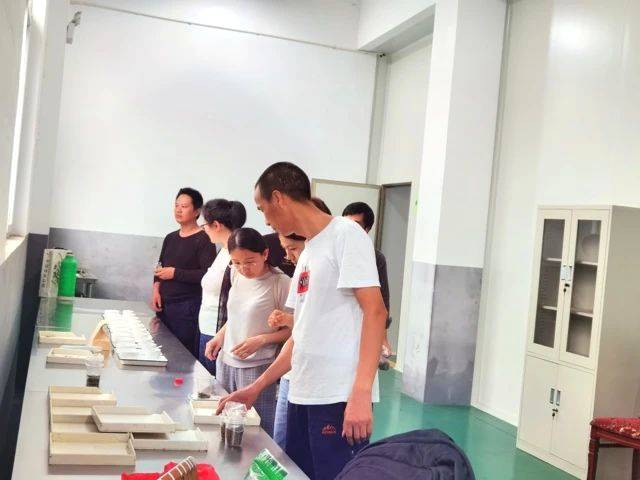 关于理论实践紧密结合，加快茶叶职业技能提升步伐的资讯(11)