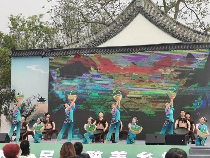 关于2021重庆大足首届“古龙茶文化节”暨乡村旅游民俗展演展销活动纪实的新闻(9)