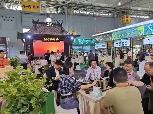 有关于第十届四川国际茶业博览会 多家犍为县茶企出彩茶博会 的资讯(8)