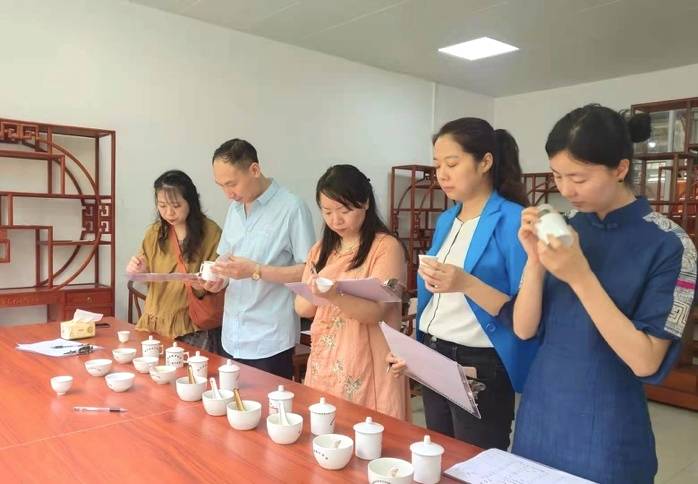 关于“黔茶杯”消费导向评审搭建黔茶交流与宣传平台的最新消息
