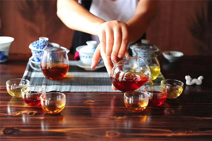 关于安化黑茶与醴陵陶瓷联姻 千年之恋畅湖湘的新闻(1)