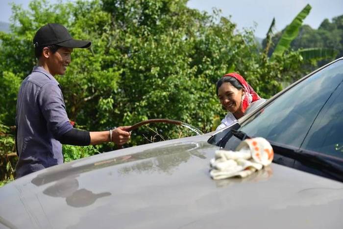 有关于帕沙老寨:勤劳双手助脱贫 茶叶织就新房梦的新闻(3)