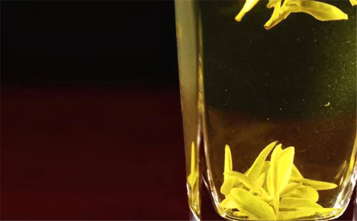 有关于四川广元：旺苍米仓山新茶上市，黄茶每斤卖到8800元！的新闻(8)