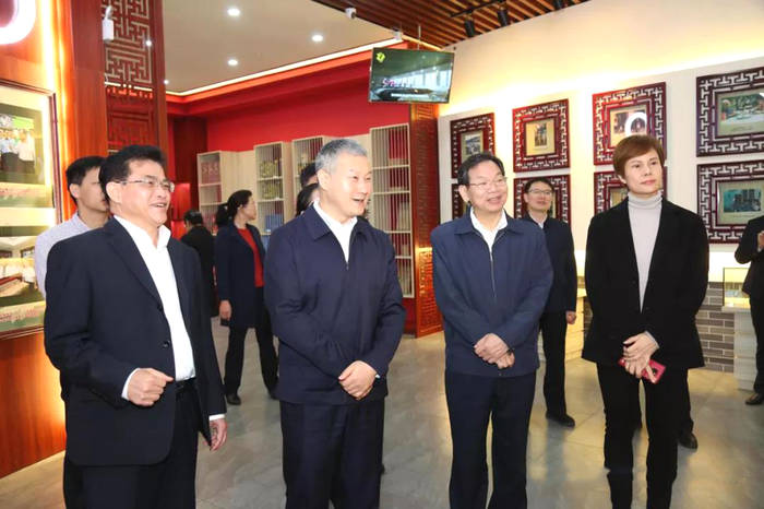 关于广西自治区副主席邹展业调研时要求：推进企业高质量发展，树立六堡茶产业典范的热门资讯
