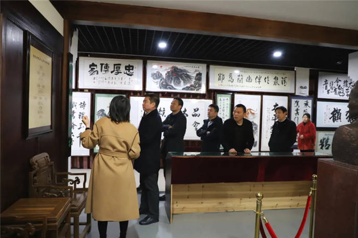 有关于中国供销惠农服务公司董事长刘鹤东一行赴黄山调研茶产业发展与合作的热门资讯(2)