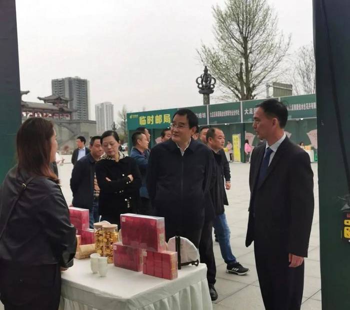 关于2021重庆大足首届“古龙茶文化节”暨乡村旅游民俗展演展销活动纪实的新闻(14)