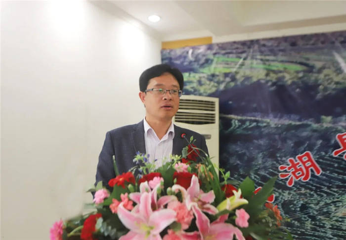 有关于安徽：太湖县寺前镇成功举办第五届茶叶发展论坛的新闻(8)