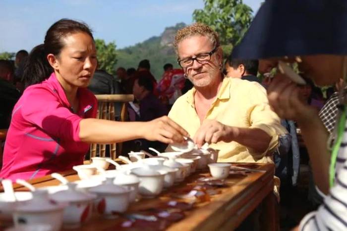 有关于“国际茶日”促进全球茶文化交融互鉴和茶产业持续发展的资讯(8)