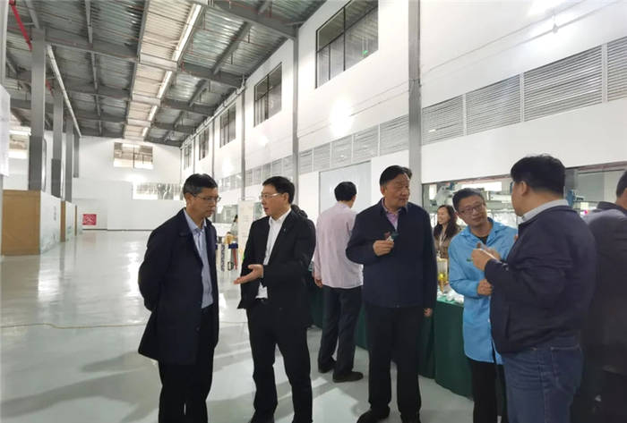 有关于“携茶白叶一号”联销首发助力“三省五县”乡村振兴的热门消息(27)