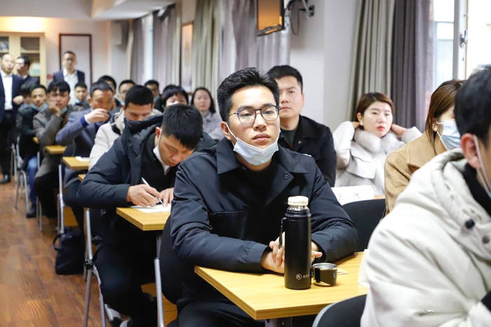 有关于福鼎市茶业协会组织200家当地茶企实地考察品品香的热门消息(9)