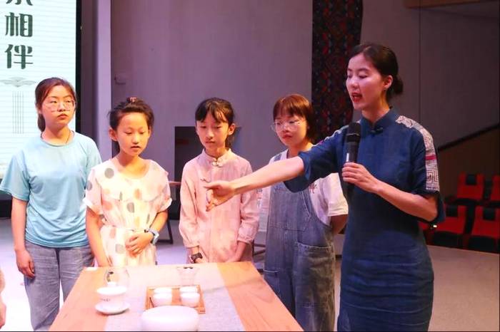 关于“走进贵州茶世界”活动举行 细述贵茶相伴终生无憾的最新消息(7)