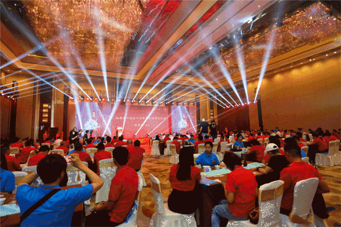 关于刚刚发布就掀起热潮，这款白茶究竟是如何做到的？的热门信息(1)