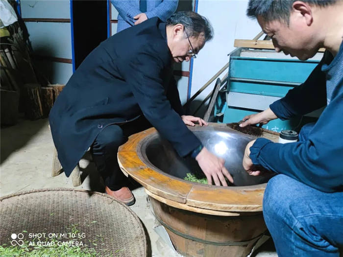 有关于安徽：太湖县寺前镇成功举办第五届茶叶发展论坛的新闻(10)