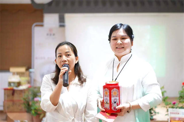 有关于十八罗汉欢聚会-荣昌号520母亲节纪念活动的热门消息(33)