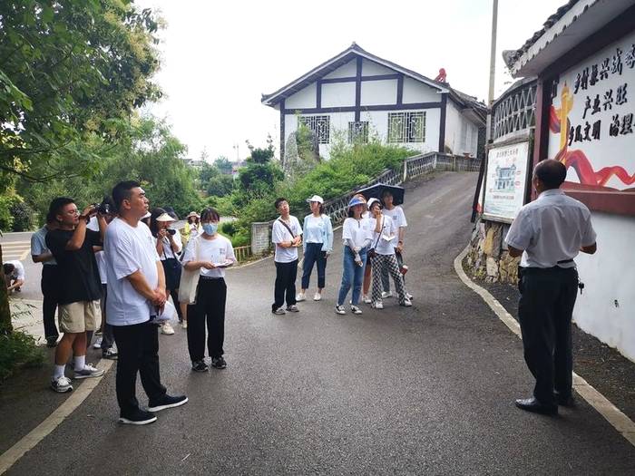 关于20余名清华大学硕士研究生到湄潭开展实践调研的最新消息