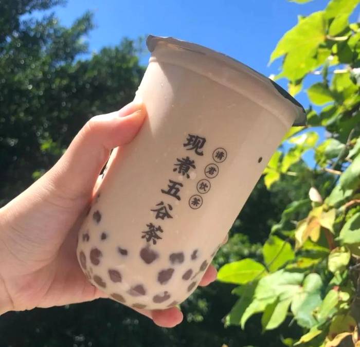 关于新式茶饮品牌“沪上阿姨”获近亿元新一轮融资,全国门店数已超3000家的热门资讯(7)