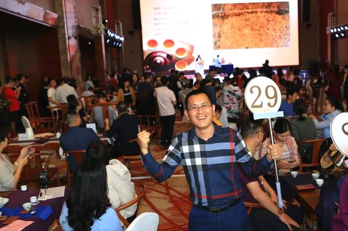 关于广西一茶叶卖到2.5万元/公斤,还被大批收购!的信息(2)