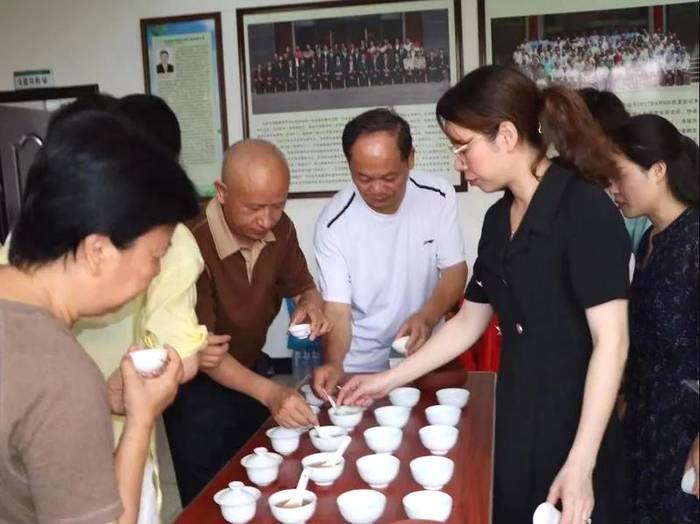 关于共品、共享一杯茶,龙岩市庆祝第二个“国际茶日”系列活动完美收官的热门消息(1)
