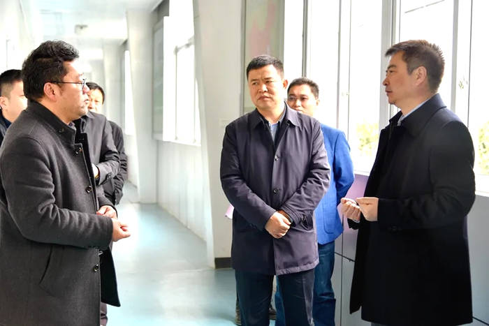 有关于中国供销惠农服务公司董事长刘鹤东一行赴黄山调研茶产业发展与合作的热门资讯(5)