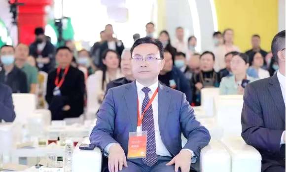 关于蒙顶山·给世界一杯好茶《蒙顶山茶》推介会隆重举行的消息(3)