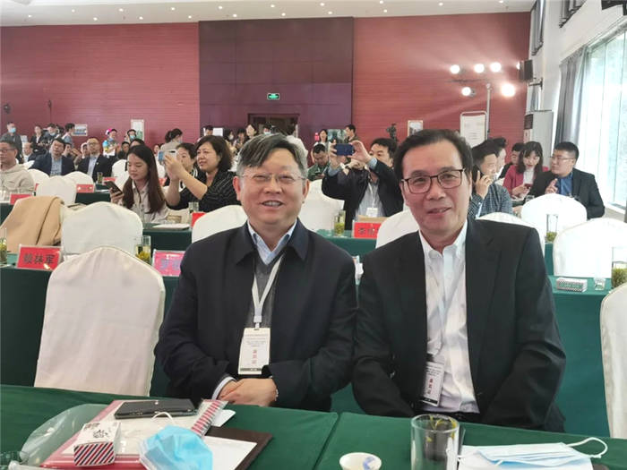 有关于“携茶白叶一号”联销首发助力“三省五县”乡村振兴的热门消息(13)