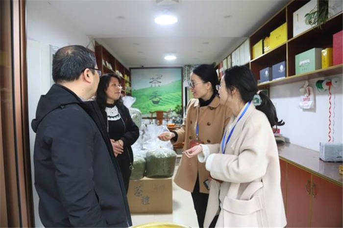 有关于迅速出击！杭州萧山从源头严查“天价茶”的热门新闻(1)