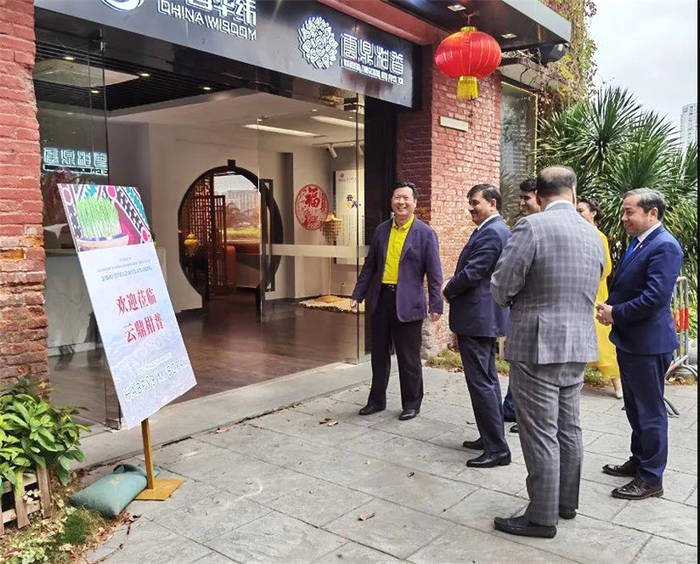 有关于塔吉克斯坦驻华大使佐希尔·萨义德佐达一行莅临云鼎柑普的信息