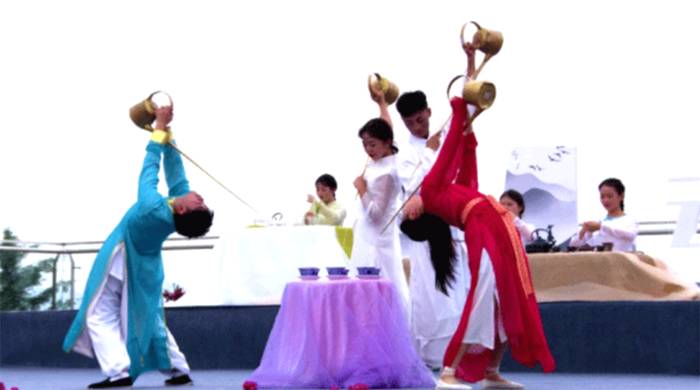 有关于云上品川茶 “5G+8K”赋能川茶产业数字化转型的热门消息(2)