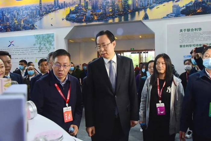 关于第13届贵州茶产业博览会湄潭开幕,谌贻琴、李炳军作重要批示的热门资讯(11)