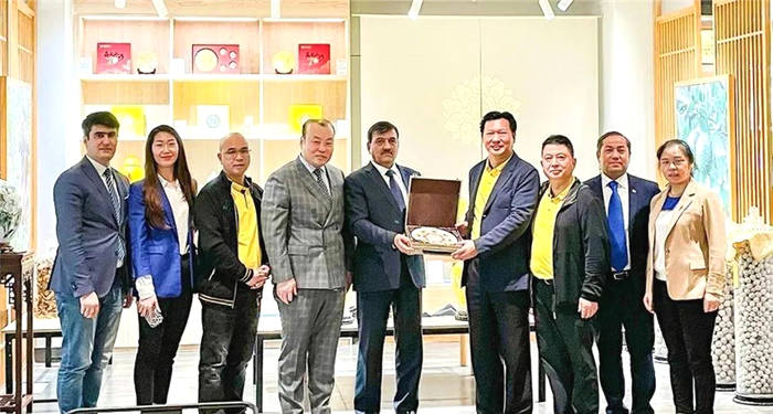 有关于塔吉克斯坦驻华大使佐希尔·萨义德佐达一行莅临云鼎柑普的信息(10)