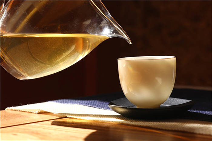 关于一周热门：普洱茶品牌价值73.52亿、七彩云南霸气老班章、北京茶博会即将举行的信息(8)