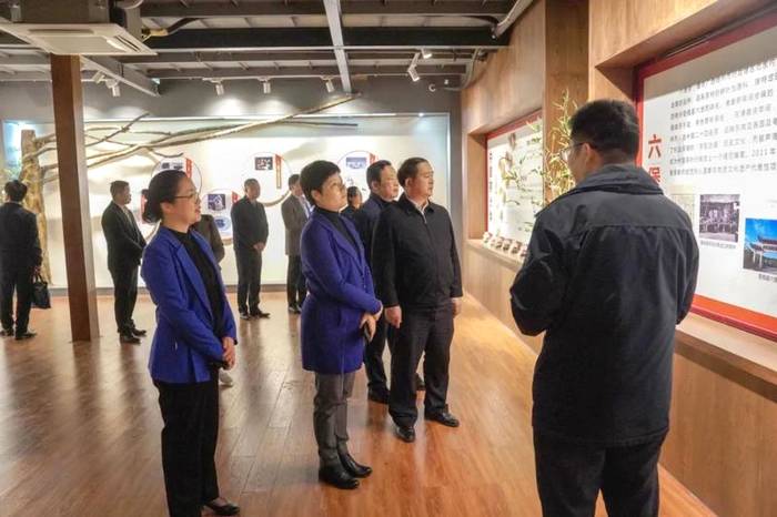 关于广西自治区政府党组成员蔡丽新调研六堡茶文化和产业发展情况的消息