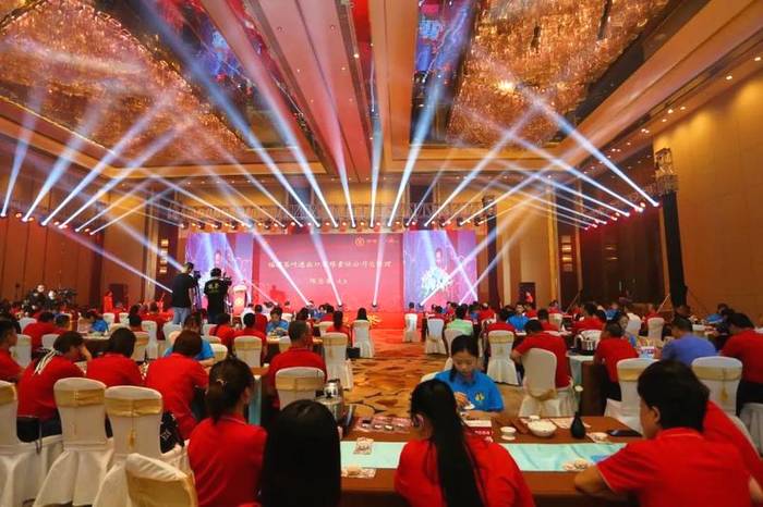 关于刚刚发布就掀起热潮，这款白茶究竟是如何做到的？的热门信息(13)