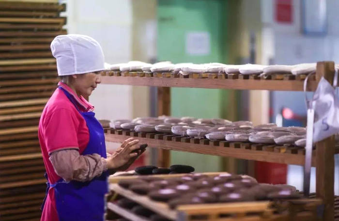 关于一生一熟的大益牛饼传闻的可信度有几何？的热门新闻(2)