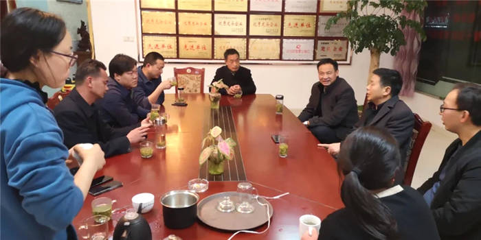 有关于安徽：桐城市茶业协会召开一届二次理事会的热门消息(3)