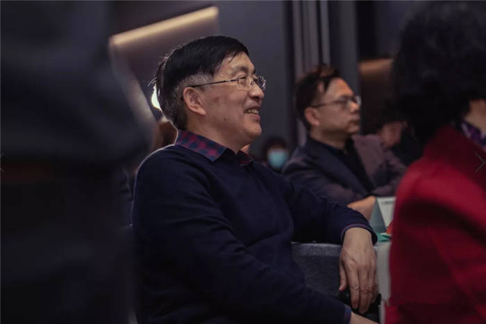 有关于贡牌龙井与瓷颜茶语联袂 带来“真香”瓷茶文化的热门资讯(8)