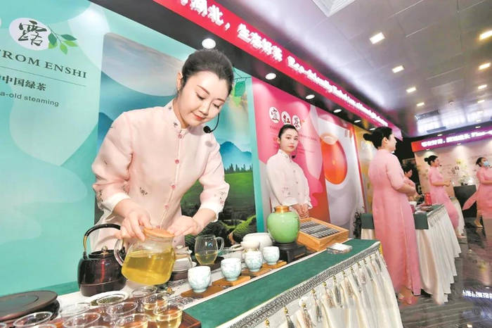 有关于上合组织民间友好论坛：“羊来茶往”成佳话的资讯(4)