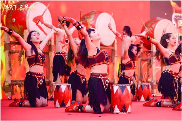 关于云南茶天下·云茶产业城开业：聚天下茶人，把握千亿云茶新契机的热门新闻(6)