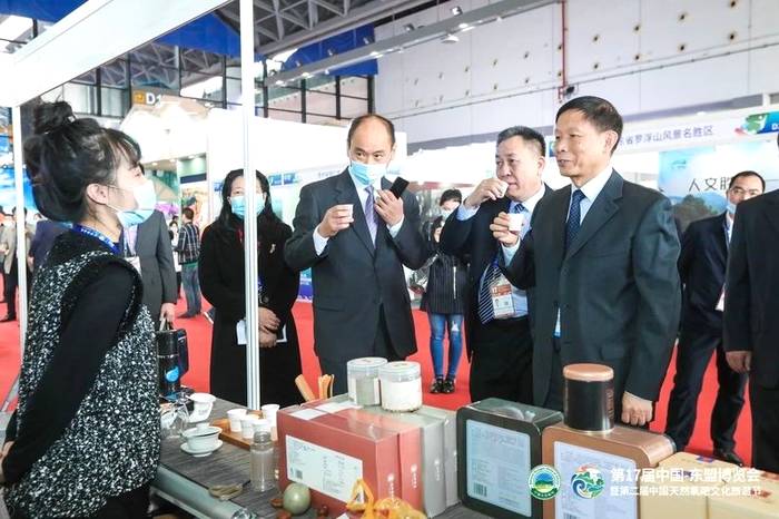 关于精彩回顾！2020年“蒙顶山茶”十大新闻事件(下)的热门消息(5)