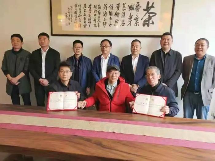 关于高端化引领，品牌化打造 | 县政协主席余建华参加源头高端茶座谈的热门资讯(1)