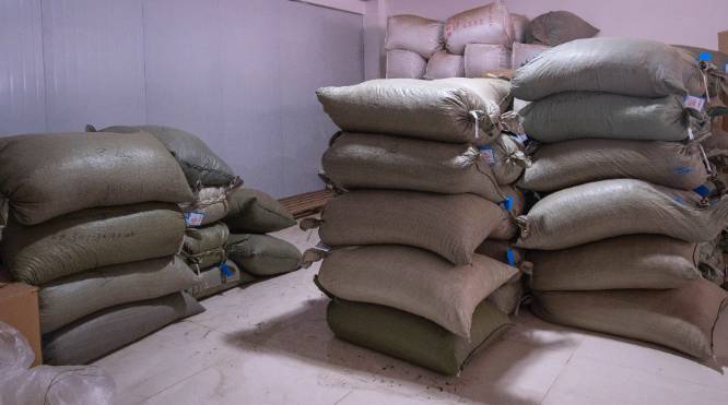 关于200万吨库存茶根本喝不完!谁能引领中国茶叶第三次产业革命?的消息(2)